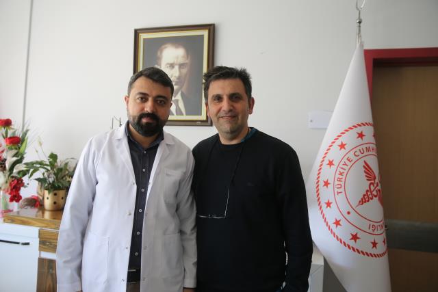 Mardin'de aort damarı genişleyen hastaya, Mardin Eğitim ve Araştırma Hastanemizde kapalı yöntemle suni damar takılarak sağlığına kavuştu.